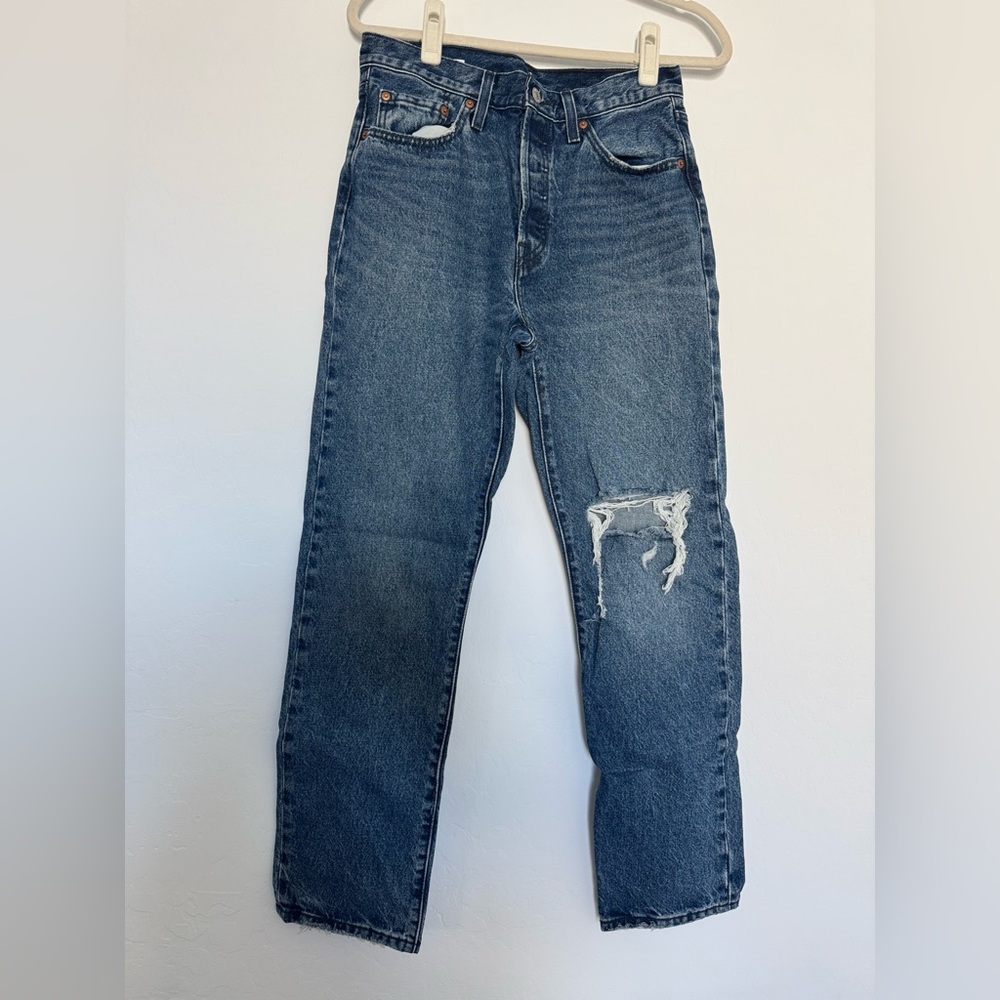 Levi's Women’s Distressed Indigo Straight Jeans W29 x L30